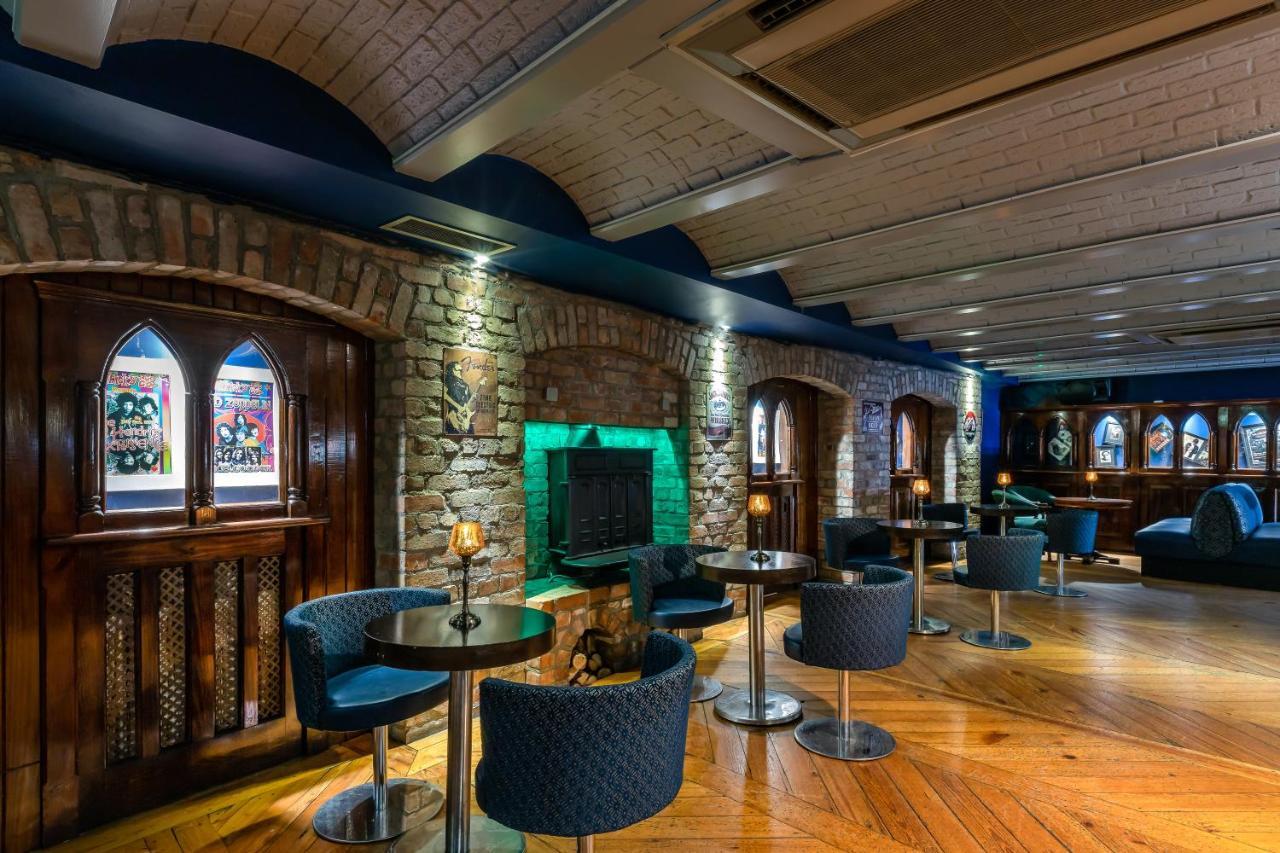 The Newgrange Hotel Navan Exterior photo