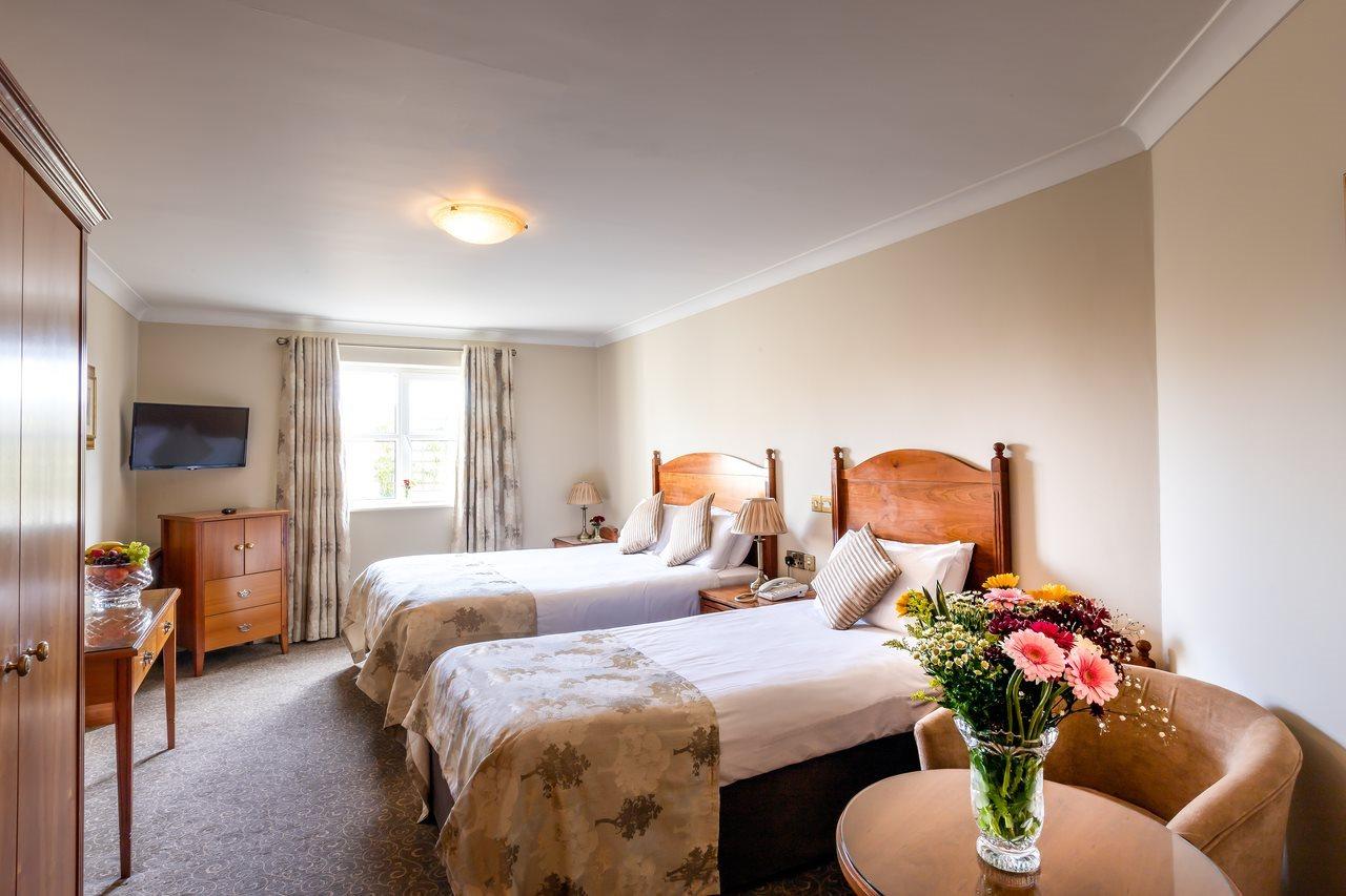 The Newgrange Hotel Navan Exterior photo
