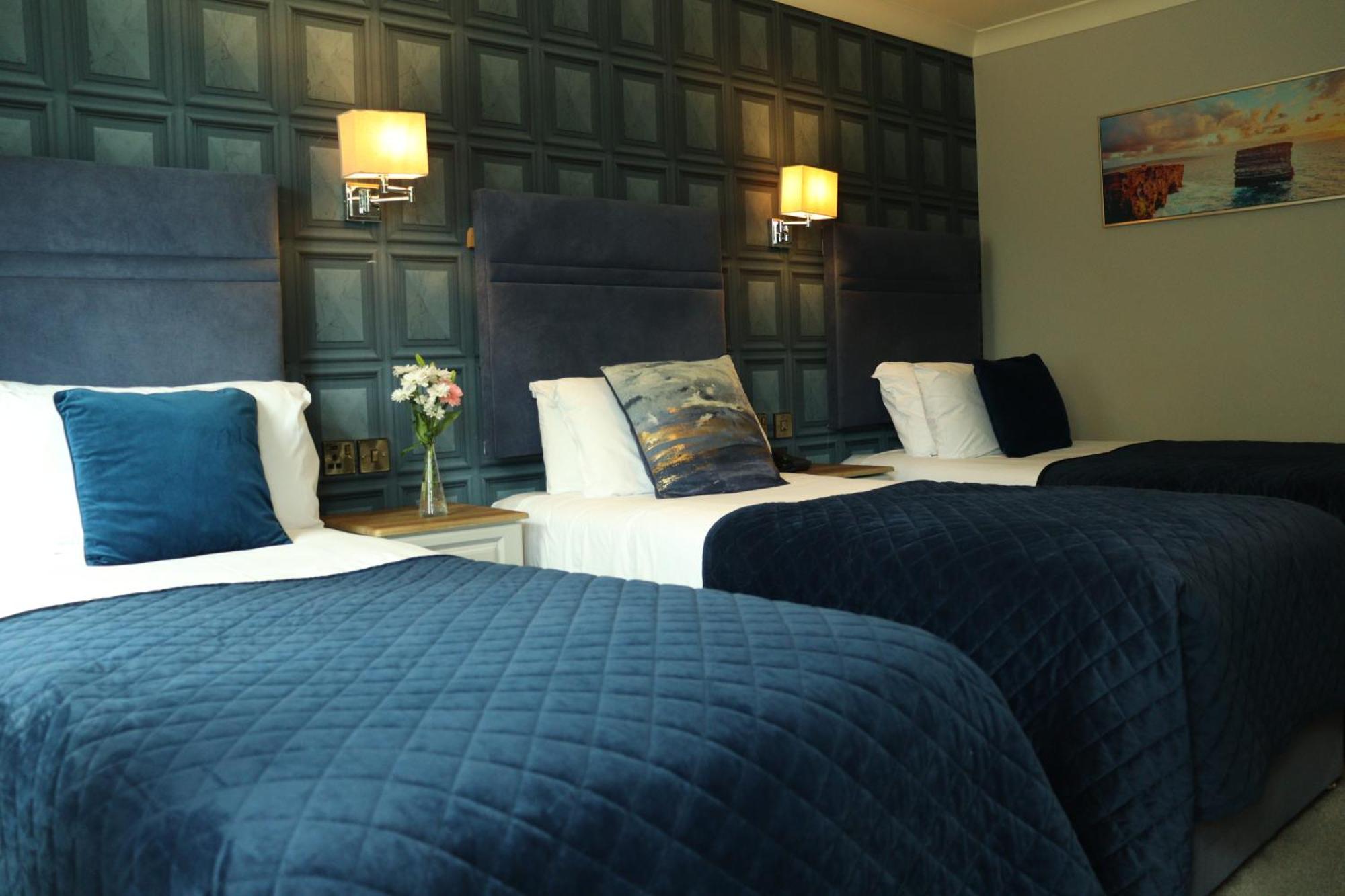 The Newgrange Hotel Navan Exterior photo