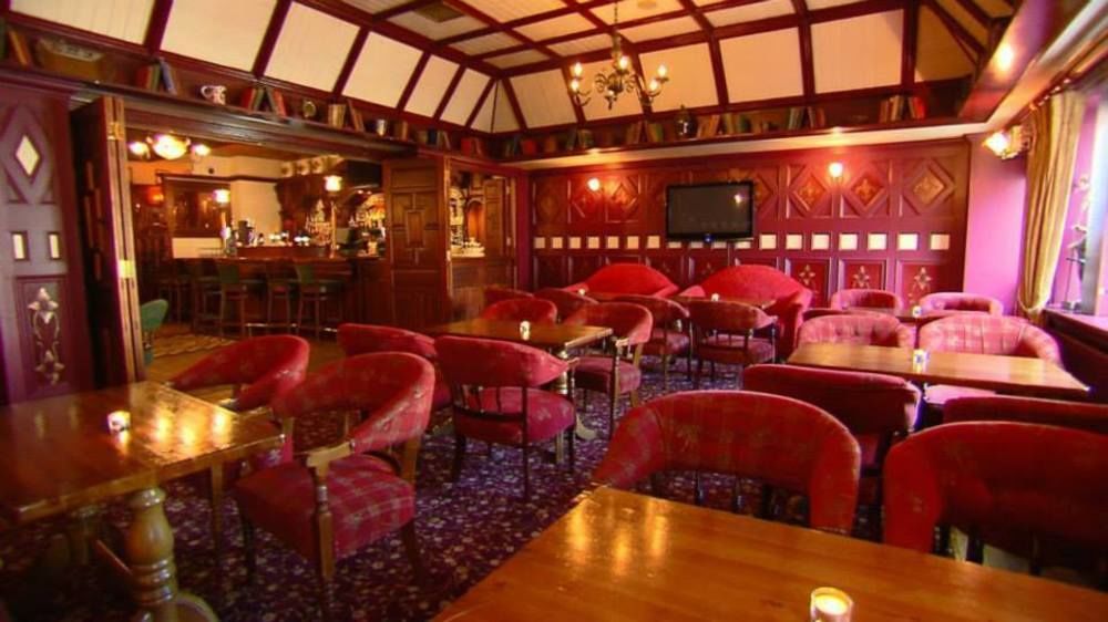The Newgrange Hotel Navan Exterior photo